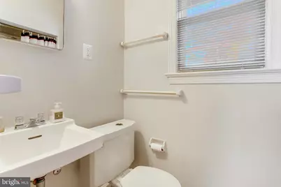 2700 N Dinwiddie Street N, Arlington, VA 22207 - Photo 43