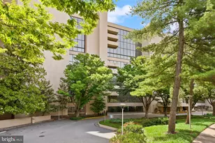 1101 S Arlington Ridge Rd, Arlington, VA 22202 - Photo 3