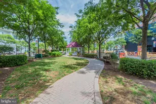 1205 N Garfield St, Arlington, VA 22201 - Photo 27