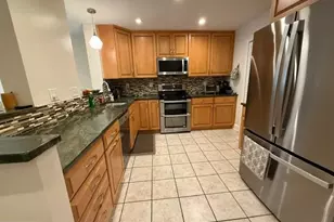 1605 S Hayes St, Arlington, VA 22202 - Photo 9