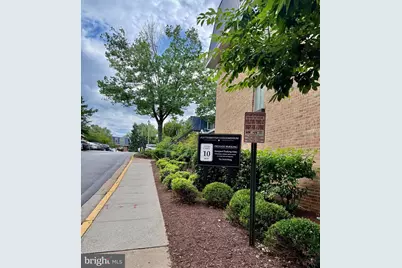 1605 S Hayes Street #1, Arlington, VA 22202 - Photo 29