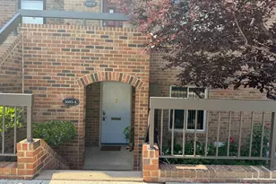 1605 S Hayes St, Arlington, VA 22202 - Photo 1