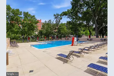 1300 Army Navy Drive #819, Arlington, VA 22202 - Photo 31