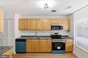 656 15th St S, Arlington, VA 22202 - Photo 7