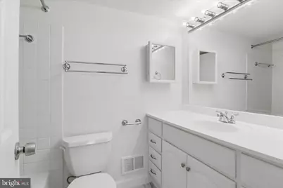 656 15th Street S #2, Arlington, VA 22202 - Photo 25