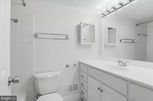 656 15th St S, Arlington, VA 22202 - Photo 25
