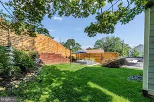 942 N McKinley Rd, Arlington, VA 22205 - Photo 3