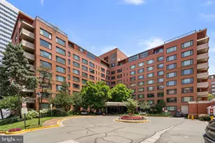 1021 Arlington Blvd, Arlington, VA 22209 - Photo 27