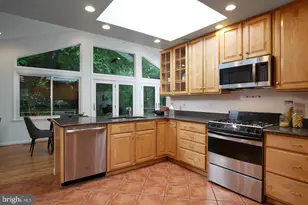 3615 38th St N, Arlington, VA 22207 - Photo 17