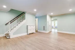2428 S Walter Reed Dr, Arlington, VA 22206 - Photo 3