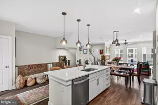 1013 S Taylor Ct, Arlington, VA 22204 - Photo 5