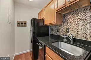1817 N Queens Ln, Arlington, VA 22201 - Photo 9