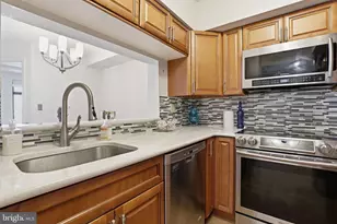 2400 Clarendon Blvd, Arlington, VA 22201 - Photo 11