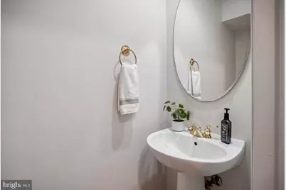 2422 14th Street N, Arlington, VA 22201 - Photo 21