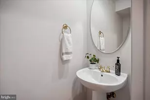 2422 14th St N, Arlington, VA 22201 - Photo 21