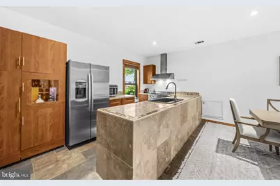 2360 S Arlington Ridge Road, Arlington, VA 22202 - Photo 25
