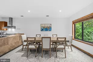 2360 S Arlington Ridge Rd, Arlington, VA 22202 - Photo 29