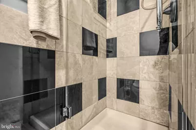 2360 S Arlington Ridge Road, Arlington, VA 22202 - Photo 23