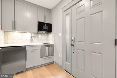 4111 18th Road N #1, Arlington, VA 22207 - Photo 9