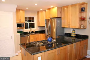 2626 N Quantico St, Arlington, VA 22207 - Photo 3
