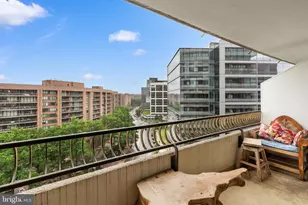 1300 Crystal Dr, Arlington, VA 22202 - Photo 25