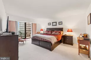1300 Crystal Dr, Arlington, VA 22202 - Photo 15