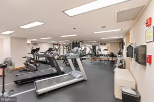 1300 Crystal Dr, Arlington, VA 22202 - Photo 37