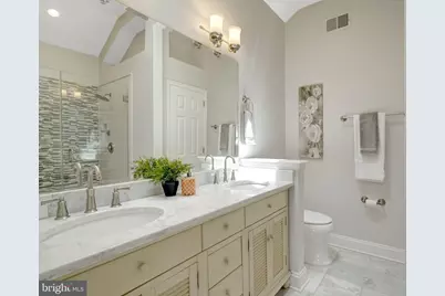 2249 N Wakefield Street N, Arlington, VA 22207 - Photo 15