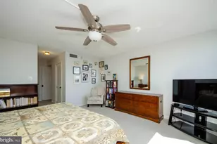 1101 S Arlington Ridge Rd, Arlington, VA 22202 - Photo 27