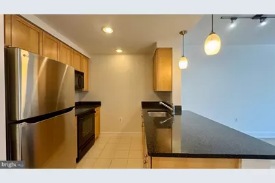 2001 15th Street N #417, Arlington, VA 22201 - Photo 9