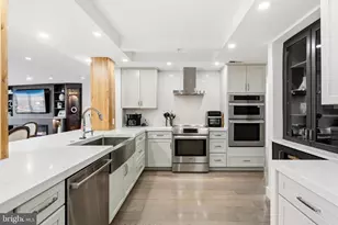 1300 Crystal Dr, Arlington, VA 22202 - Photo 13