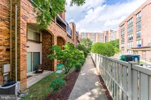 1763 S Hayes St, Arlington, VA 22202 - Photo 25