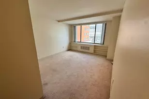 1121 Arlington Blvd, Arlington, VA 22209 - Photo 3