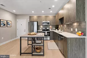989 S Buchanan St, Arlington, VA 22204 - Photo 9