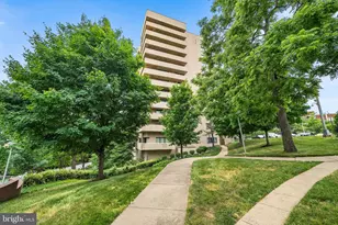 1101 S Arlington Ridge Rd, Arlington, VA 22202 - Photo 67