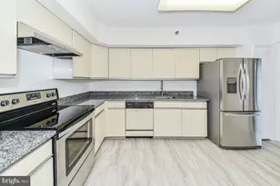 1016 S Wayne St, Arlington, VA 22204 - Photo 3