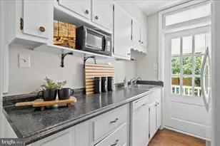 1226 N Lincoln St, Arlington, VA 22201 - Photo 9
