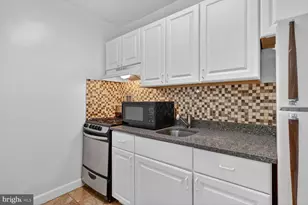 1121 Arlington Blvd, Arlington, VA 22209 - Photo 3