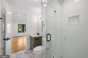 6424 29th St N, Arlington, VA 22207 - Photo 65
