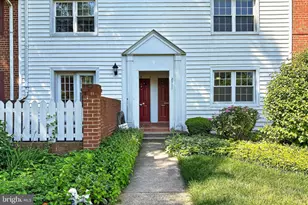 2711 S Walter Reed Dr S, Arlington, VA 22206 - Photo 5