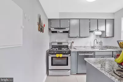 1427 N Nash Street N #N-202, Arlington, VA 22209 - Photo 9
