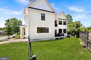 26 S Park Dr, Arlington, VA 22204 - Photo 73