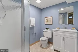 986 N Powhatan St, Arlington, VA 22205 - Photo 33