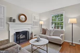 986 N Powhatan St, Arlington, VA 22205 - Photo 5