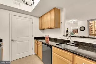 880 N Pollard St, Arlington, VA 22203 - Photo 5
