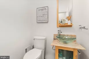 4226 40th St N, Arlington, VA 22207 - Photo 53
