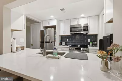 2807 S Woodrow Street #1, Arlington, VA 22206 - Photo 5