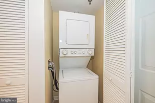 1024 N Utah St, Arlington, VA 22201 - Photo 5