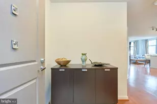1021 N Garfield St, Arlington, VA 22201 - Photo 3