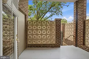 1050 N Stuart St, Arlington, VA 22201 - Photo 15